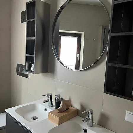 Theburg Boutique ماوترندورف